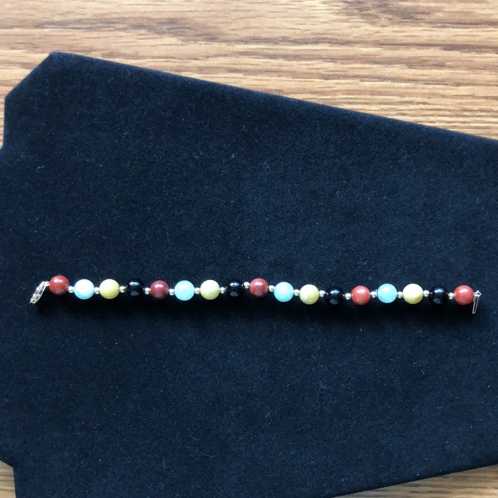 Jade Bracelet - Picture 2 of 4